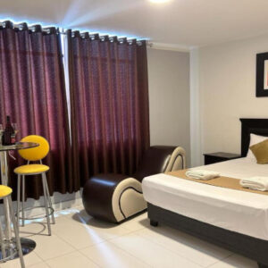 ¡01 noche de alojamiento para dos en HABITACION SUITES AUDAZ en Hotel Golden Dreams!